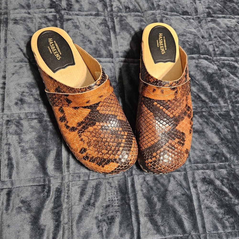Swedish Hasbeen Snakeskin Husband Clogs